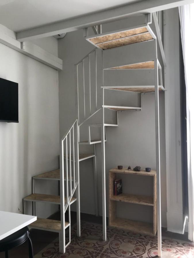 カターニアAvaya - Monolocale Soppalcato In Centro Storicoアパートメント エクステリア 写真